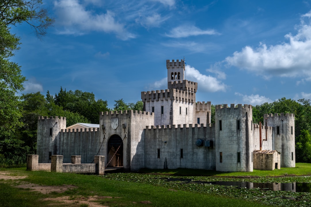 Zamek Grodno: historia i ciekawostki architektoniczne.