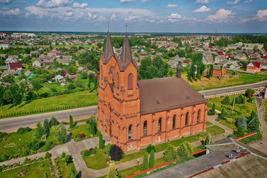 Historia Kościoła w Henrykowie: najważniejsze fakty.