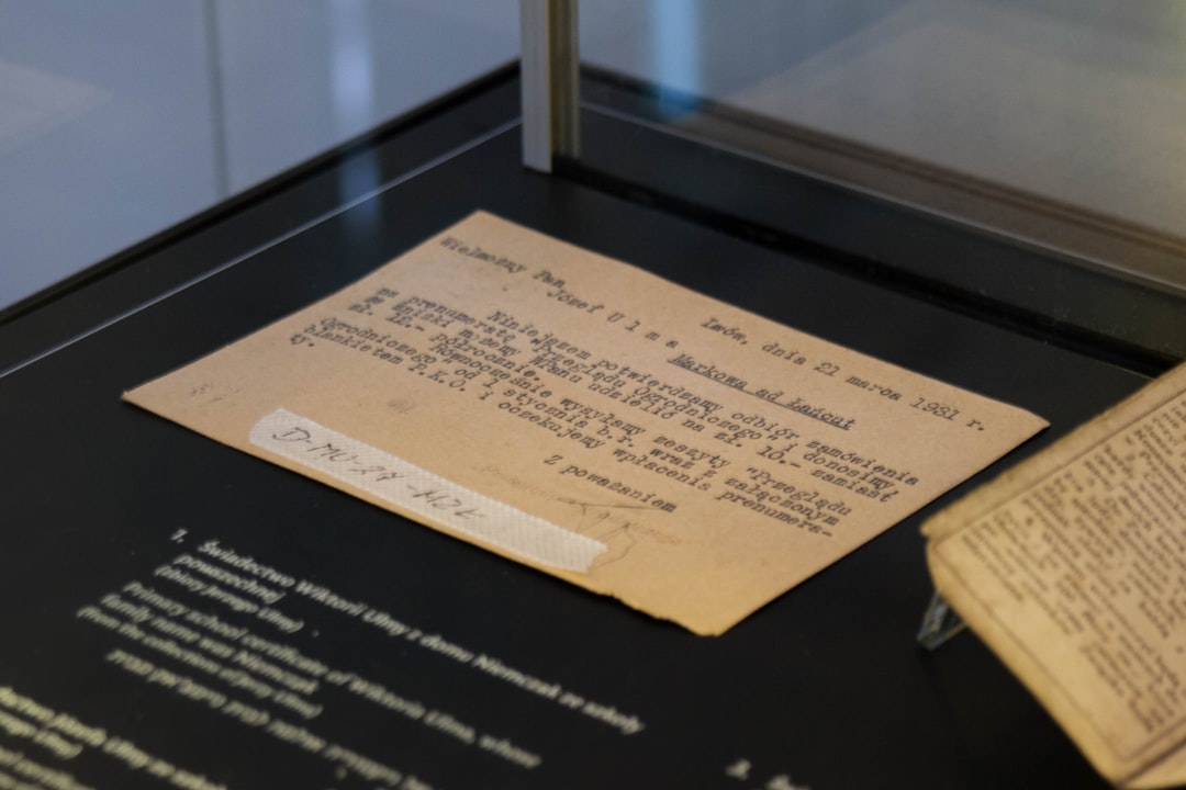 Księgi a historia narodowa: jak dziejowe manuskrypty kształtują naszą tożsamość?